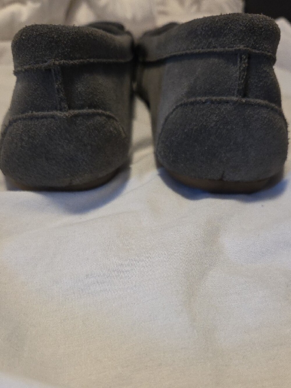 Minnetonka Women’s Gray Suede Kiltie Moccasins - Picture 5 of 9